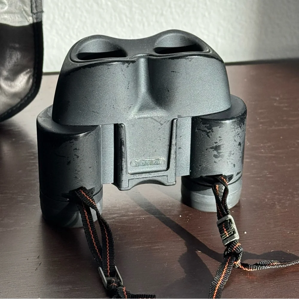 Vixen Arena Glasses 8×21 Binoculars 7.0° Wide View | Compact
